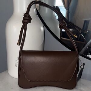 Chic Brown Leather Shoulder Bag